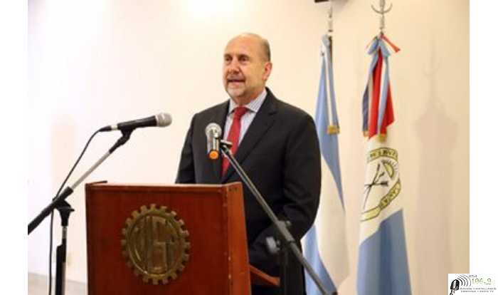 Perotti anunció programa para la reactivación económica provincial