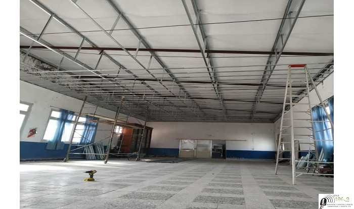 Club San Lorenzo continua con las obras en su salón ahora con cableado electrico y cielorraso