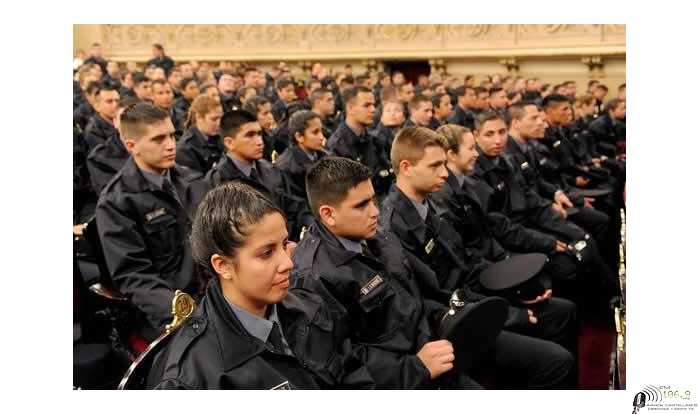 Pueden incribirse ver aqui, para ingresar a la Policía de la Provincia de Santa Fe en el grado de Suboficial, Escalafón General, Subescalafón Seguridad.