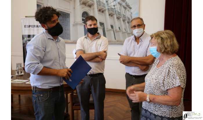 Los Gobiernos de la Ciudad y Provincia, impulsan la entrega de semillas del programa “Huerta Familiar Santafesina”