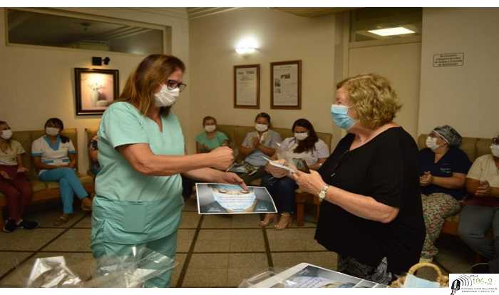 MUNICIPALIDAD DE ESPERANZA. Homenaje a las MUJERES TRABAJADORAS DE LA SALUD en PANDEMIA.(VER 45 FOTOS)