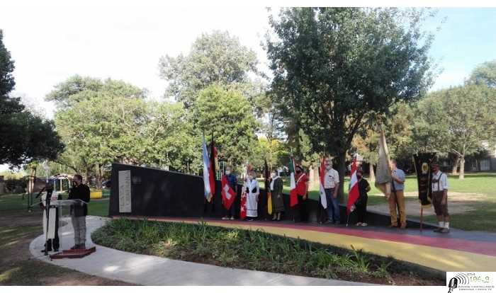 La Ciudad inauguró la Plaza Alemania.  en Esperanza