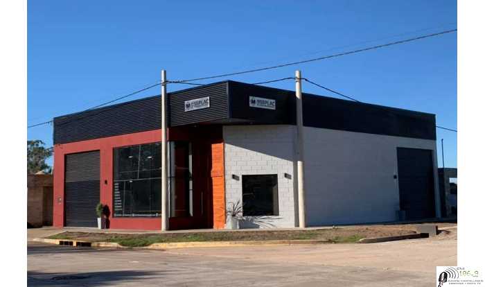 La empresa Madeplac de Joaquin Verdaro inaguró y comienza a industrializar sus amoblamientos con local nuevo y Propio en Avda Argentina 
