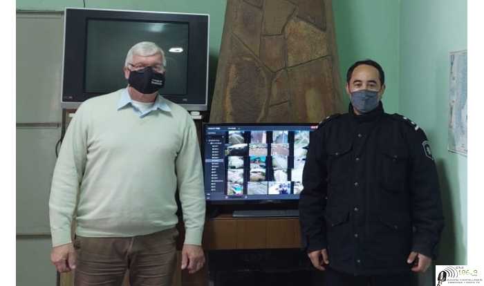 La Comuna de Humboldt aportó a la Comisaría V , un TV 32 pulgadas para tener acceso al sistema de cámaras