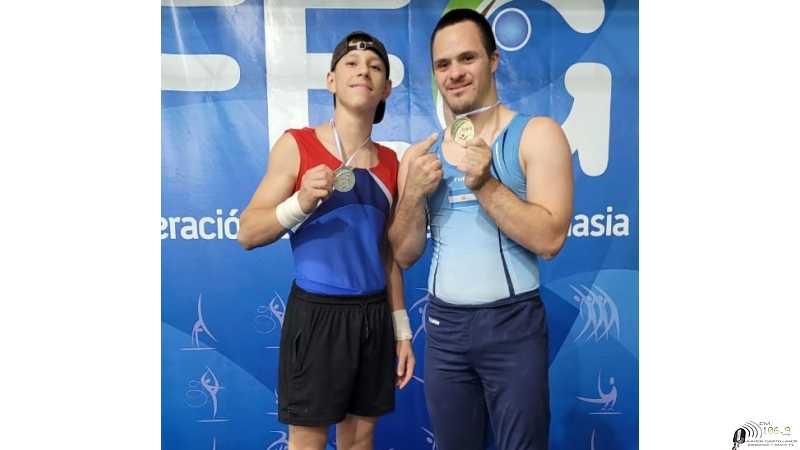 Juani Alarcon y Valentin premiados en Concordia