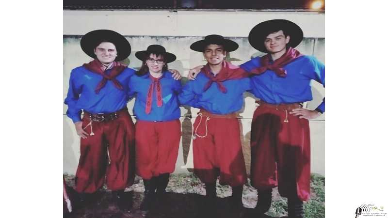 Los Farolitos Del Chamamé hoy en el dia de la tradición celebran 8 años de sus comienzo 