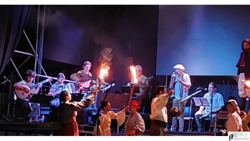 Carlos Zelco  compartio imagenes de lo que fue el estreno de 