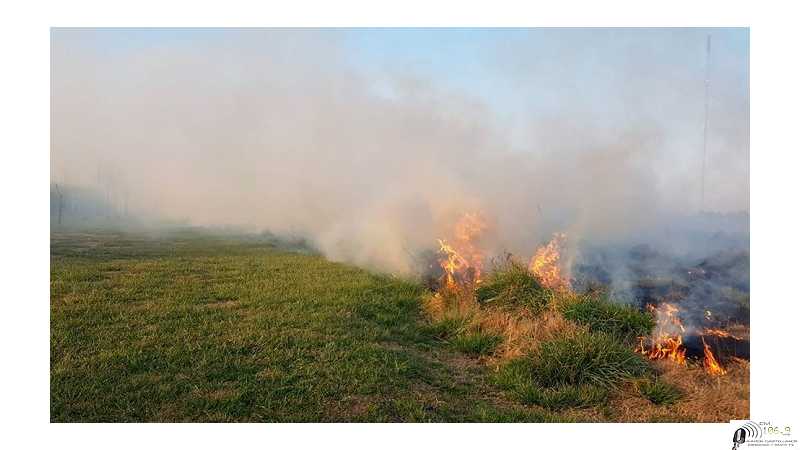 El Gobierno recuerda la prohibición de la quema de pastizales.