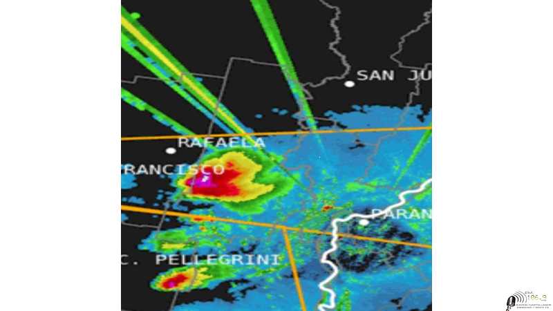 Se esta centralizando en nuestra zona una fuerte tormenta (ver pronostico)