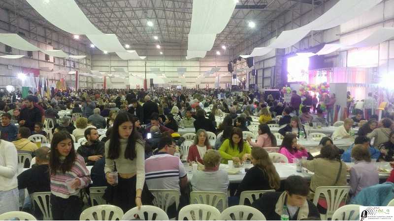 Fiesta de Las Colectividades un sábado con mucha afluencia de publico 