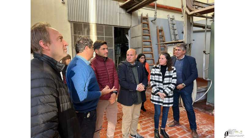 Esperanza, una ciudad que crece con el esfuerzo de su gente Maxi Pullaro visitó Glutal (ver mas fotos)