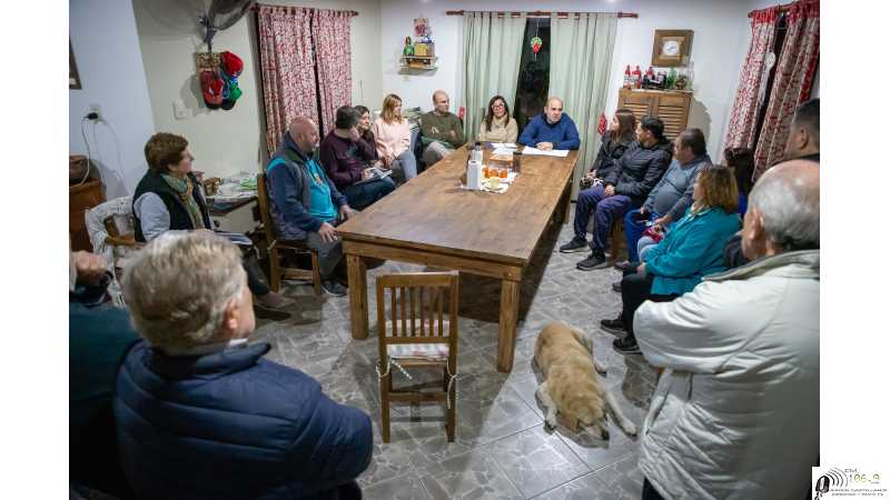 El gabinete municipal se reunió con vecinos de barrio Parque Balneario