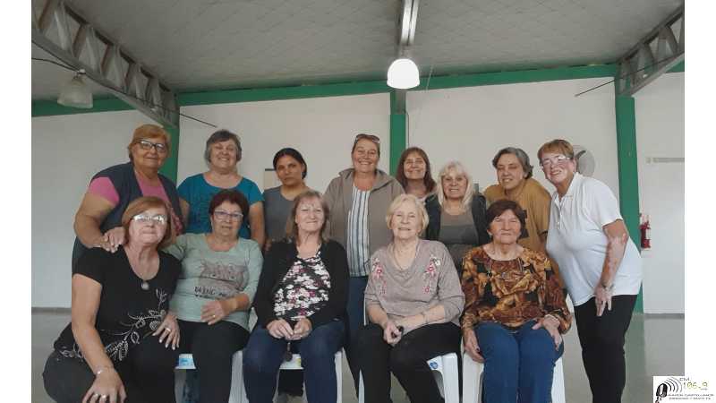 MITE Esperanza comenzaron los talleres del Grupo de Manualidades (ver 6 fotos)