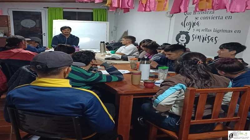 Santafemás Talleres en distintos barrios de la ciudad muestra Romina Toledo (VER 10 FOTOS MAS)