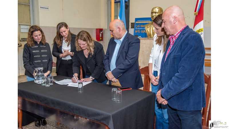 Asunción de las nuevas autoridades del SamCo Esperanza ( VER 6 FOTOS MAS )