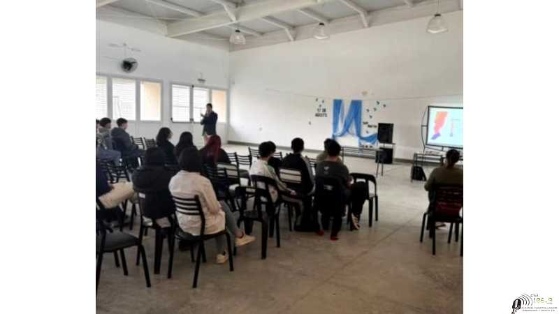 Eeso Secundaria Orilla Se realizo la charla de la secretaria de turismo de la provincia de santa fe