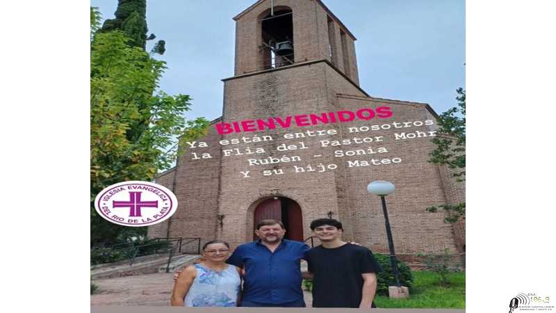 Ya esta instalado en Humboldt en Iglesia Evangelica el Pastor Ruben Wohr y su familia