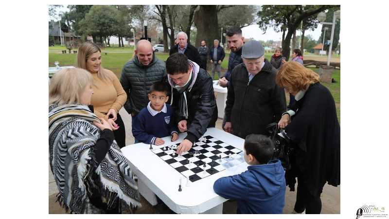 Se inaguro espacio público para practica de ajedrez 