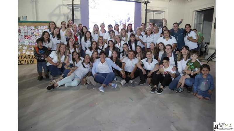 Romina Toledo feliz ante cierre anual de actividades de la @sec_promocionsocial (Ver aqui 122 fotos)