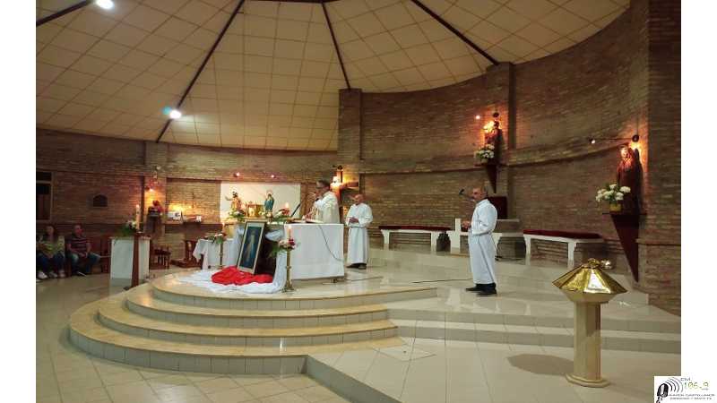 Misa de la divina misericordia en Capilla San Cayetano ( ver 16 fotos)