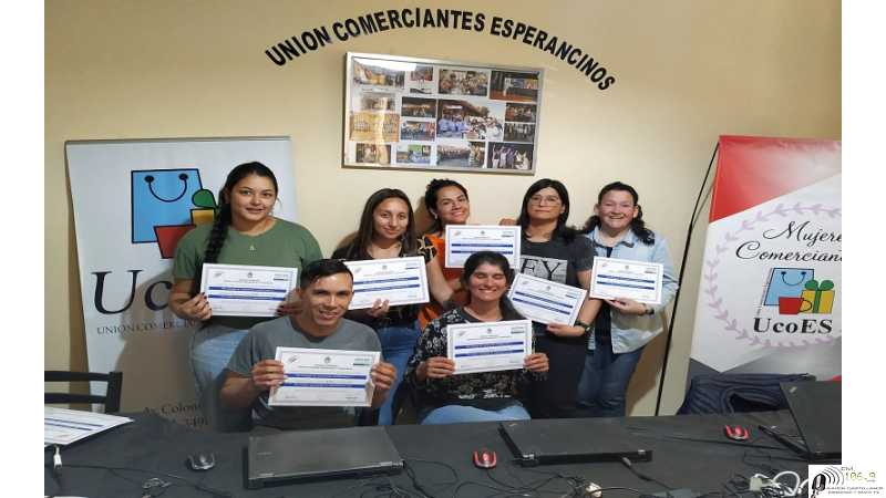 Ucoes otorgó los certificados a nuevos egresados a vivel nacional ( ver mas fotos)