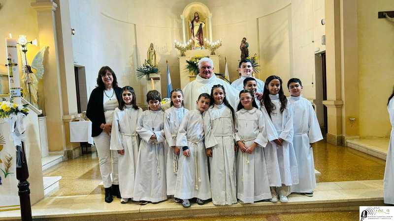 Se realizó las primeras comuniones en Parroquia Sagrado Corazón ver 6 fotos