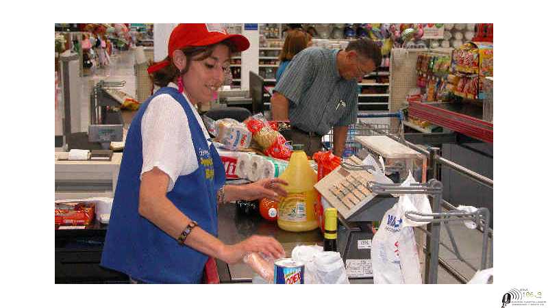 Empleados de comercio cobran con aumento en octubre: así quedan todas las categorías