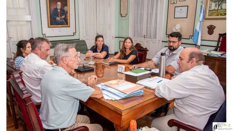 Müller analizó con profesionales de la construcción la situación del servicio de gas en la ciudad