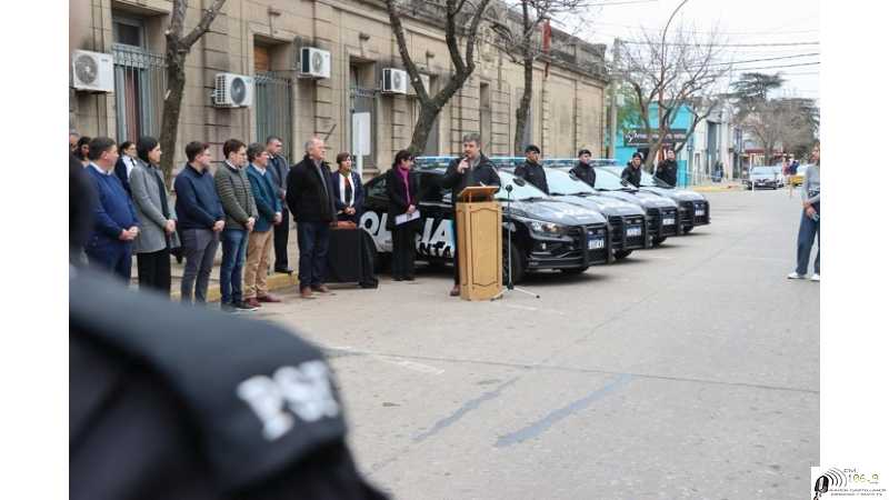 Provincia entregó móviles policiales para el departamento Las Colonias