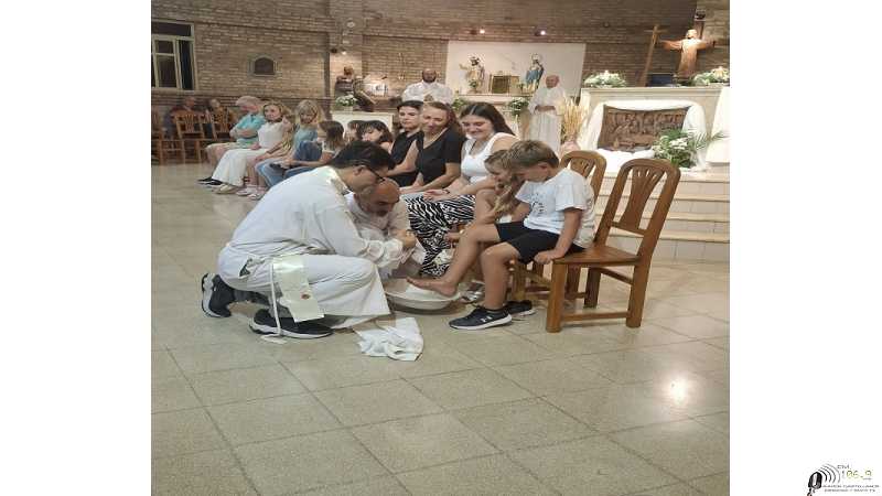 Misa en San Cayetano. sábado celebración 17hs . VER15 FOTOS LAVADO DE LOS PIES