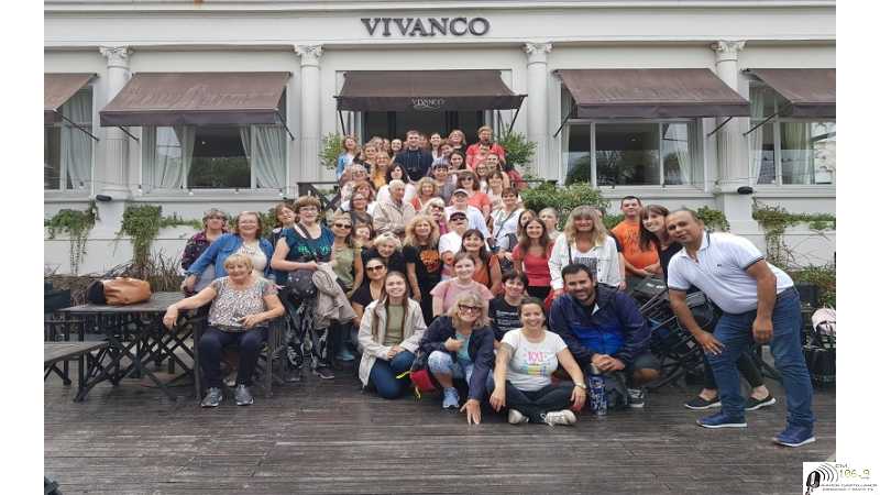 La Secretaría de Cultura y Deportes, a través de la Biblioteca viajaron a la ciudad de Tigre (ver 6 fotos)