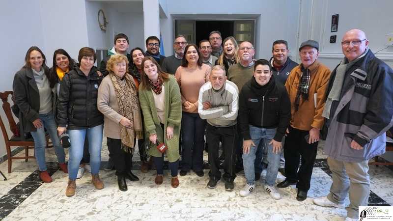 Ana Meiners y secretarios agasajaron al periodismo en su dia