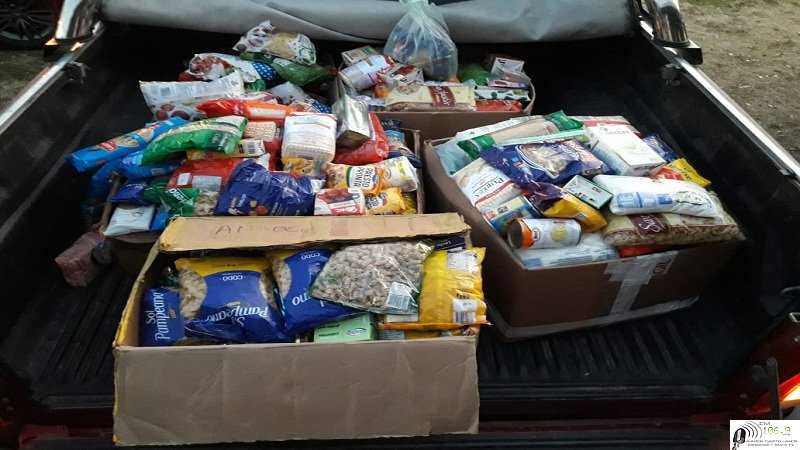 Ucoes segunda etapa distribuir alimentos a los merenderos de las donaciones del domingo ( ver 3 fotos)