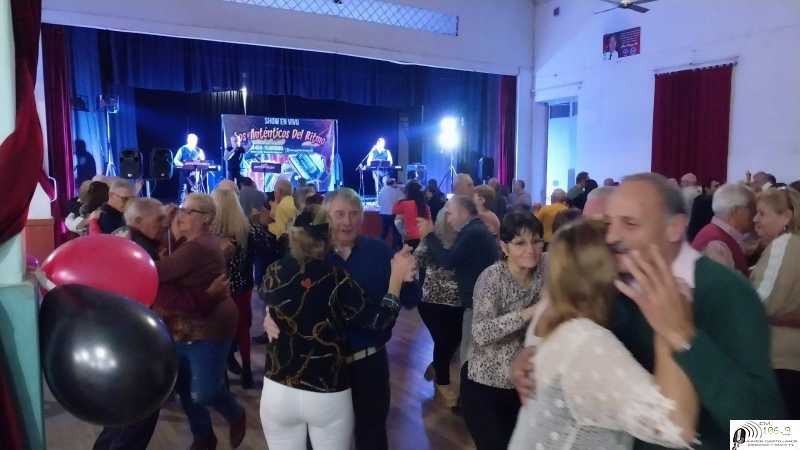 30 fotos de la fiesta organizada por Cheirano Eventos este sabado en Soc de Canto