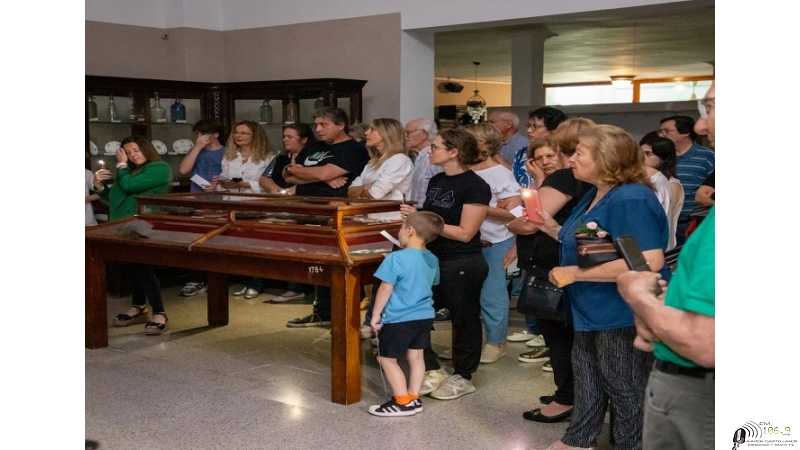 Una luz para el alma, una ofrenda para el recuerdo ( ver 4 fotos)