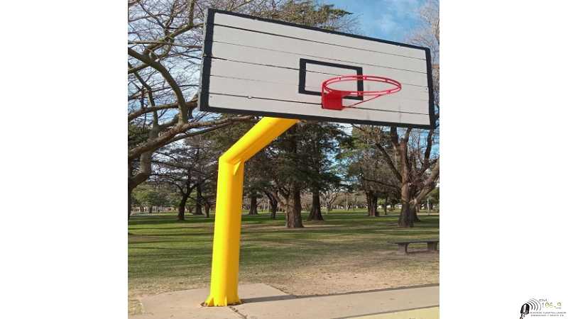 En el proceso de mejoramiento del Parque de la Agricultura, encaramos la renovación completa de la cancha de Básquet