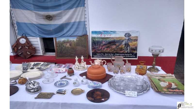 Domingo 09 de Julio... Encuentro de anticuarios de Esperanza y zona. Estamos es San Martin 1307 Esperanza, Santa Fe, hasta las 21 hs.