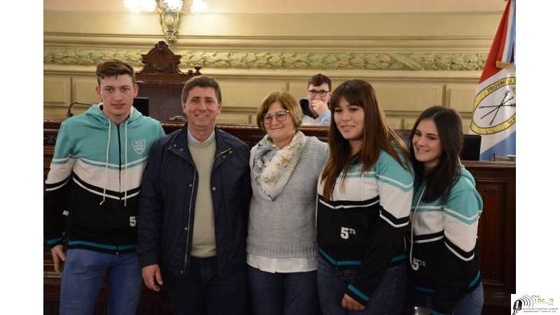 El Senador Pirola, nuevamente con jóvenes de Las Colonias