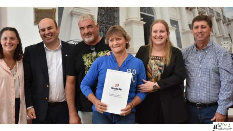 Entrega de Escrituras para vecinos de Las Colonias