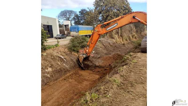 Mantenimiento en canal de las vías por parte del muniipio