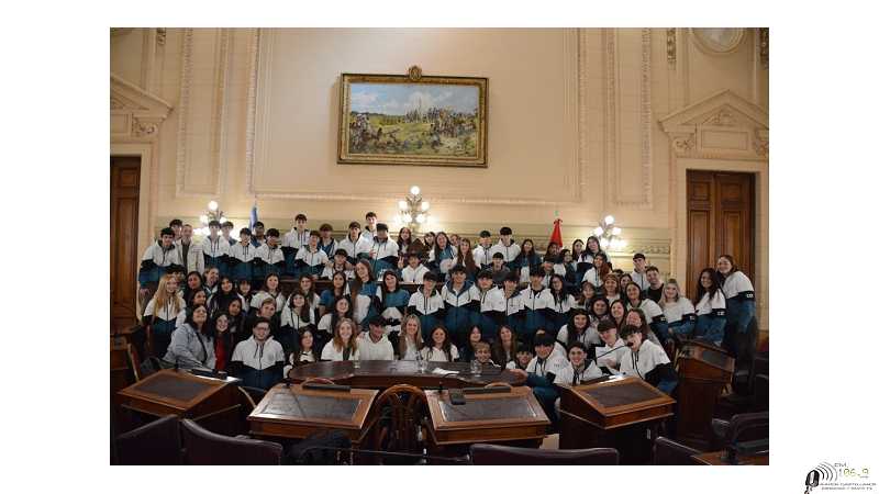 Rubén Pirola destacó la participación de jóvenes de Las Colonias en el Senado