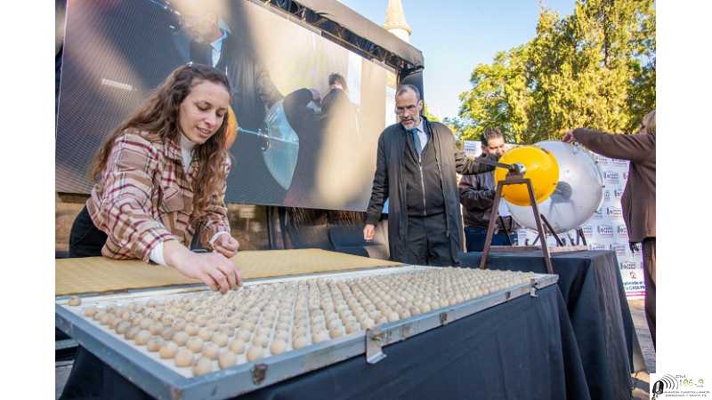 Rodrigo Müller: “Hoy reafirmamos nuestro compromiso de brindar tierra y vivienda digna a los esperancinos”