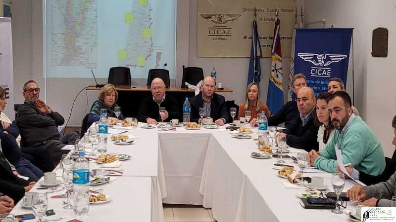 Hoy CICAE organizó un importante taller referido INFRAESTRUCTURA para Esperanza.