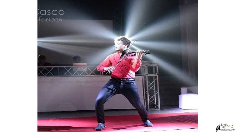 Actuación de Emi Billoud en la Fiesta de la Avicultura en Sta Maria de Punilla Cba ( Ver aqui 8 videos)