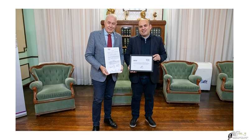 ¡Recibimos al embajador Suizo en Esperanza! Es un orgullo poder recibir a Hans Ruedi Bortis, en nuestra ciudad. VER 5 FOTOS