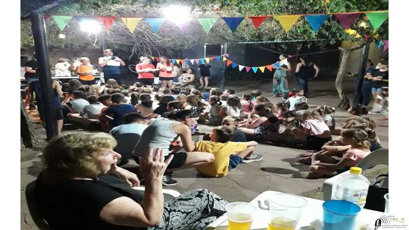 Vecinal Oeste celebró la temporada con la Colonia Lobitos (ver 8 fotos)