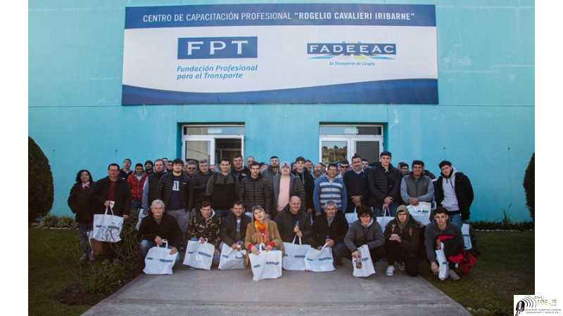 La C.E.A.C.E. disfrutó con dos delegaciones de la Expotransporte, Cargas Esperancina llevó a dos delegaciones completas