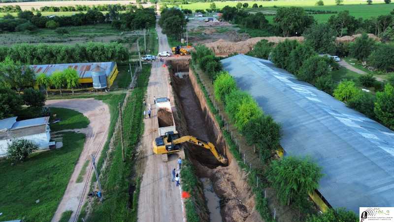 En Esperanza, el Gobierno Provincial continúa con una obra estratégica para mejorar el drenaje urbano