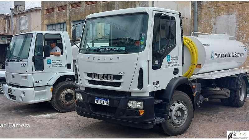 Municipalidad de Esperanza confirmó la incorporación de 2 unidades para el riego en la ciudad.