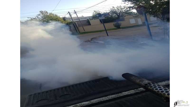 La Municipalidad de Esperanza continúa con las fumigaciones en distintos barrios de la ciudad